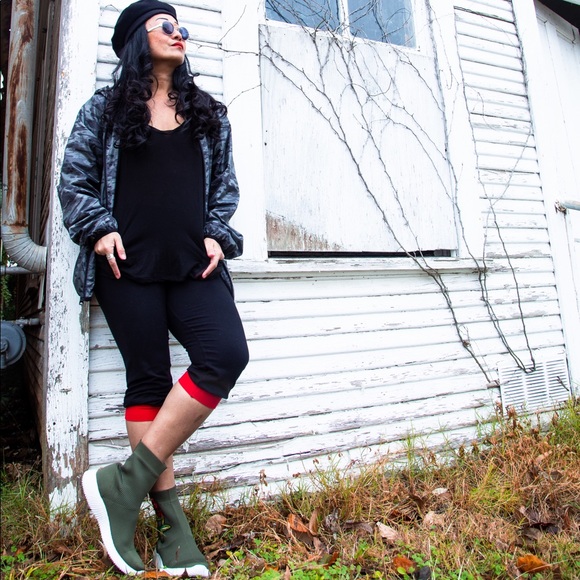 Rose Embroidered Sock Boots - Picture 2 of 4